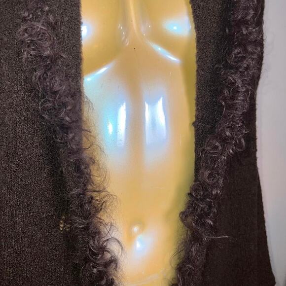 Brown Hair Like Wool Cardigan With Fuzzy Trim - Picture 5 of 8